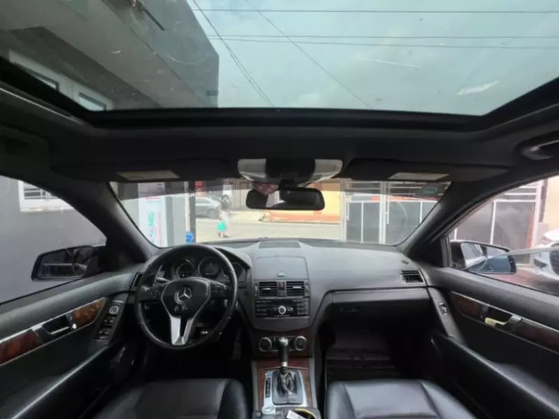 Mercedes-Benz C 300   - 2009