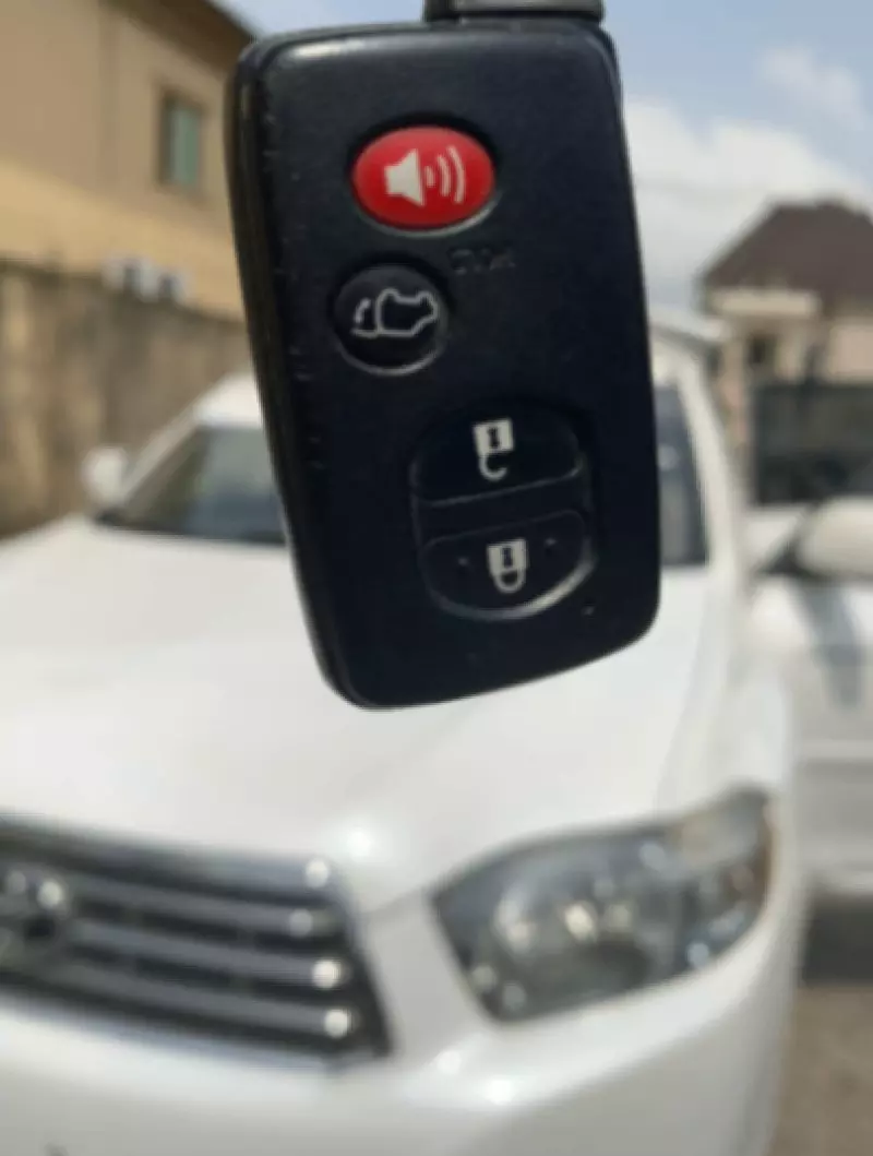 Toyota Highlander   - 2009