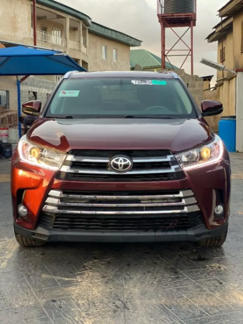 Toyota Highlander   - 2015