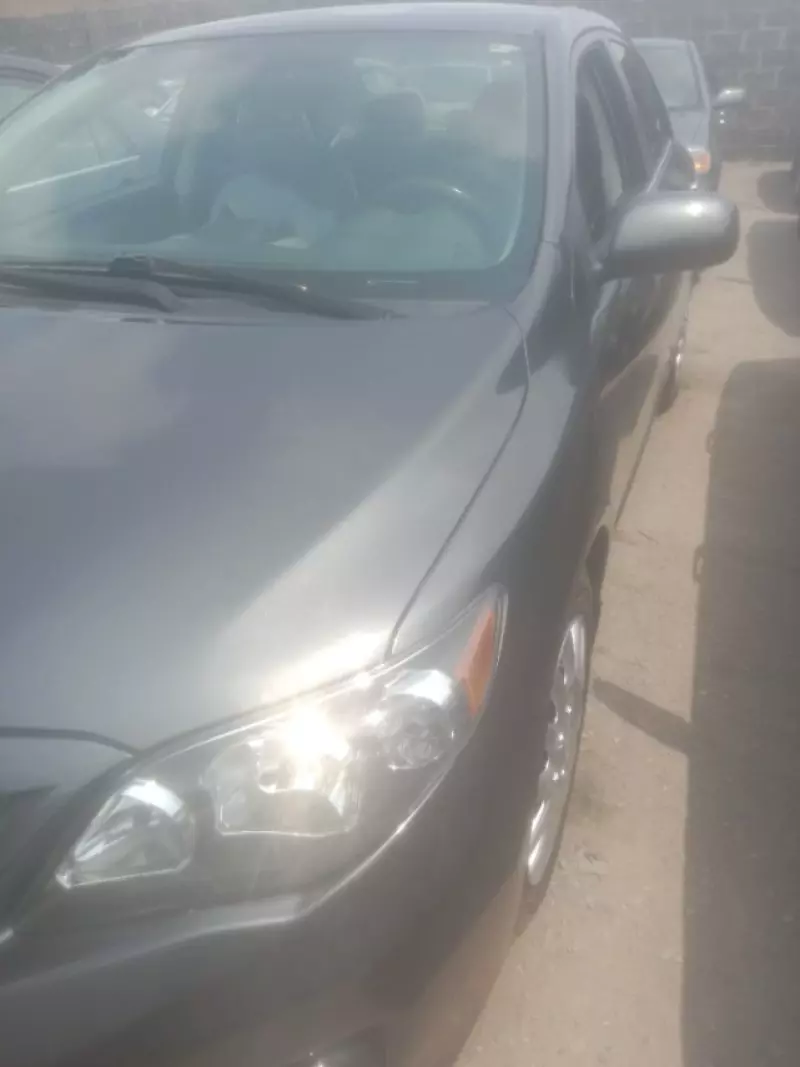 Toyota Camry   - 2010