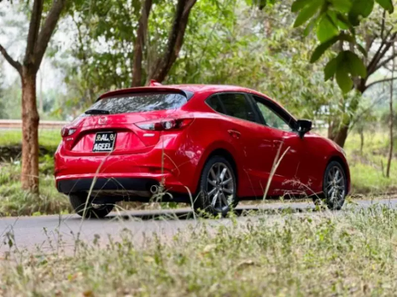 Mazda Axela    - 2017