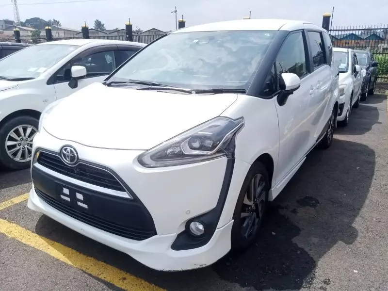 Toyota Sienta   - 2016
