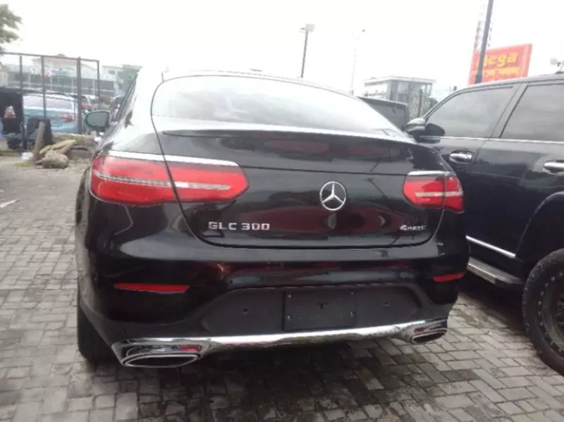 Mercedes-Benz GLC 300   - 2019