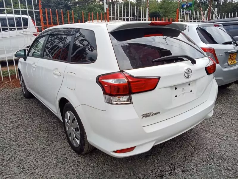 Toyota Fielder    - 2017