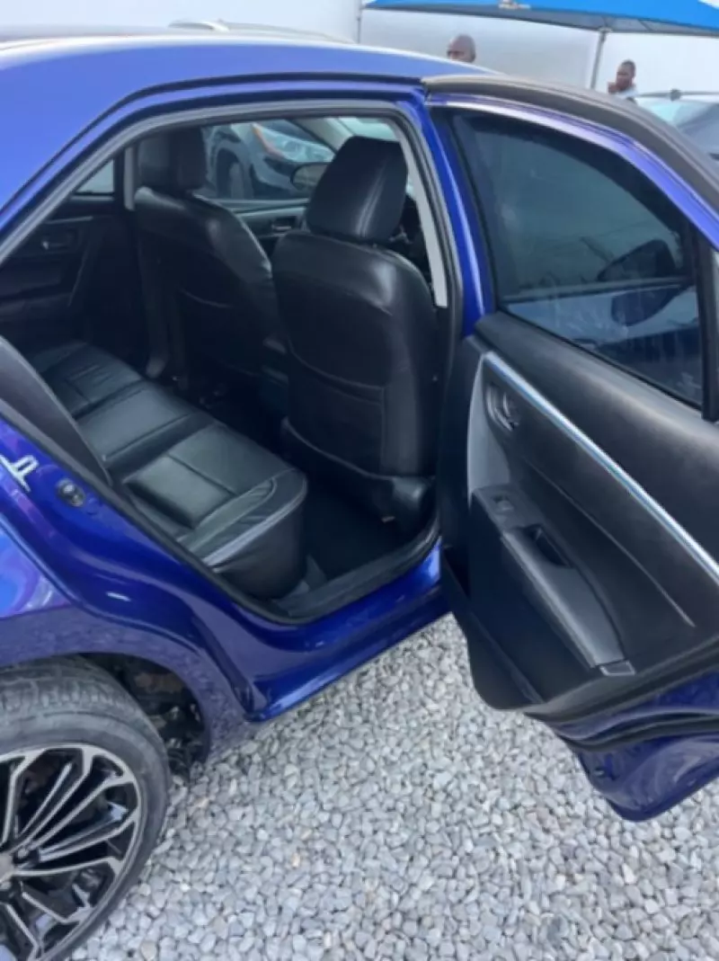 Toyota Corolla   - 2014