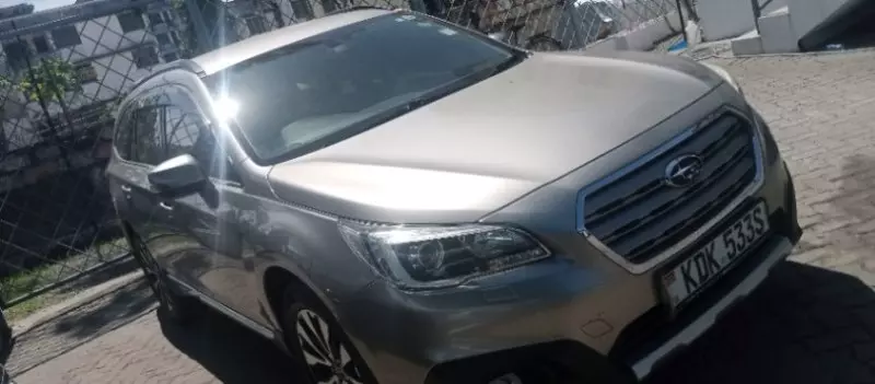 Subaru Outback   - 2015