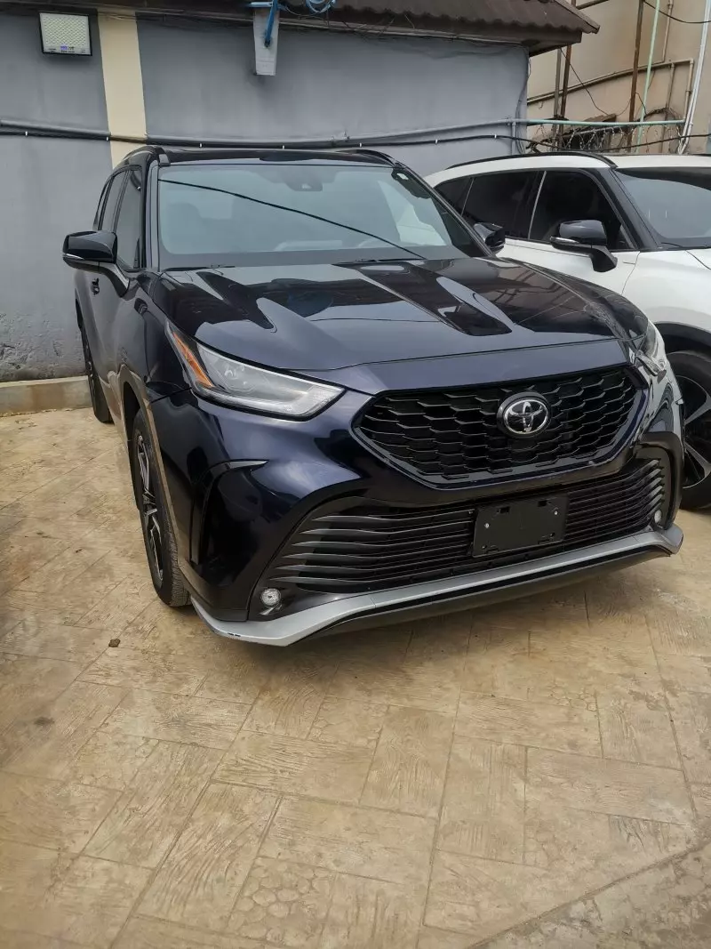 Toyota Highlander   - 2023