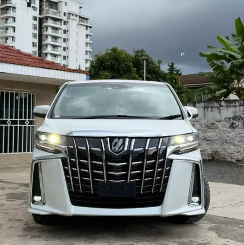Toyota Alphard   - 2018
