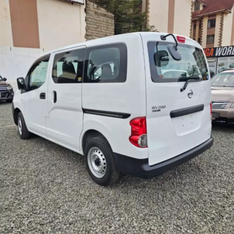 Nissan NV200   - 2019