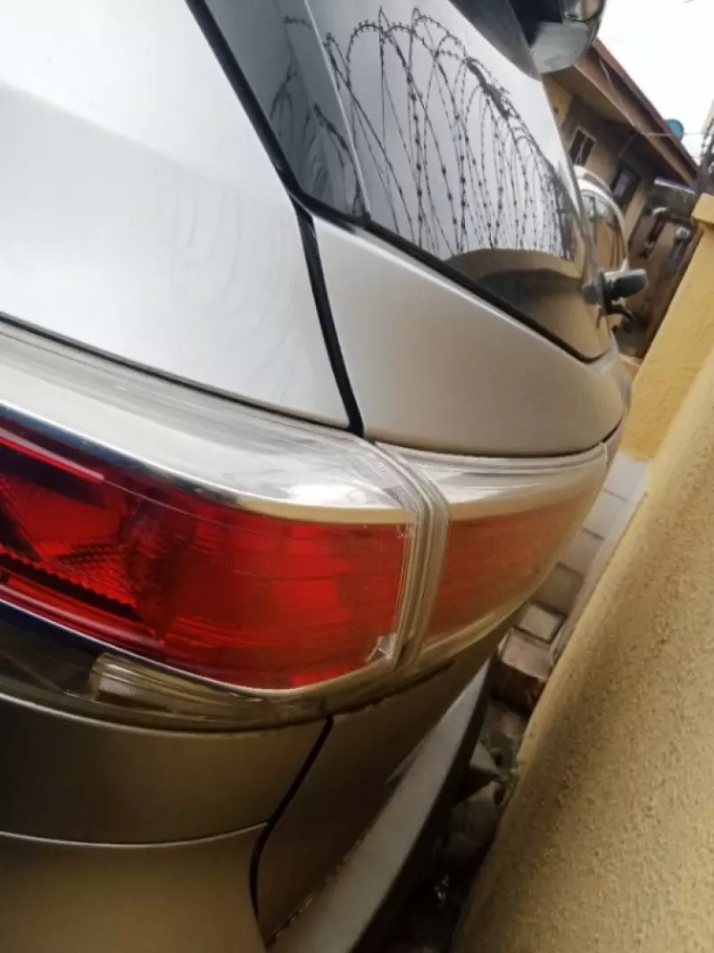 Toyota Highlander   - 2016