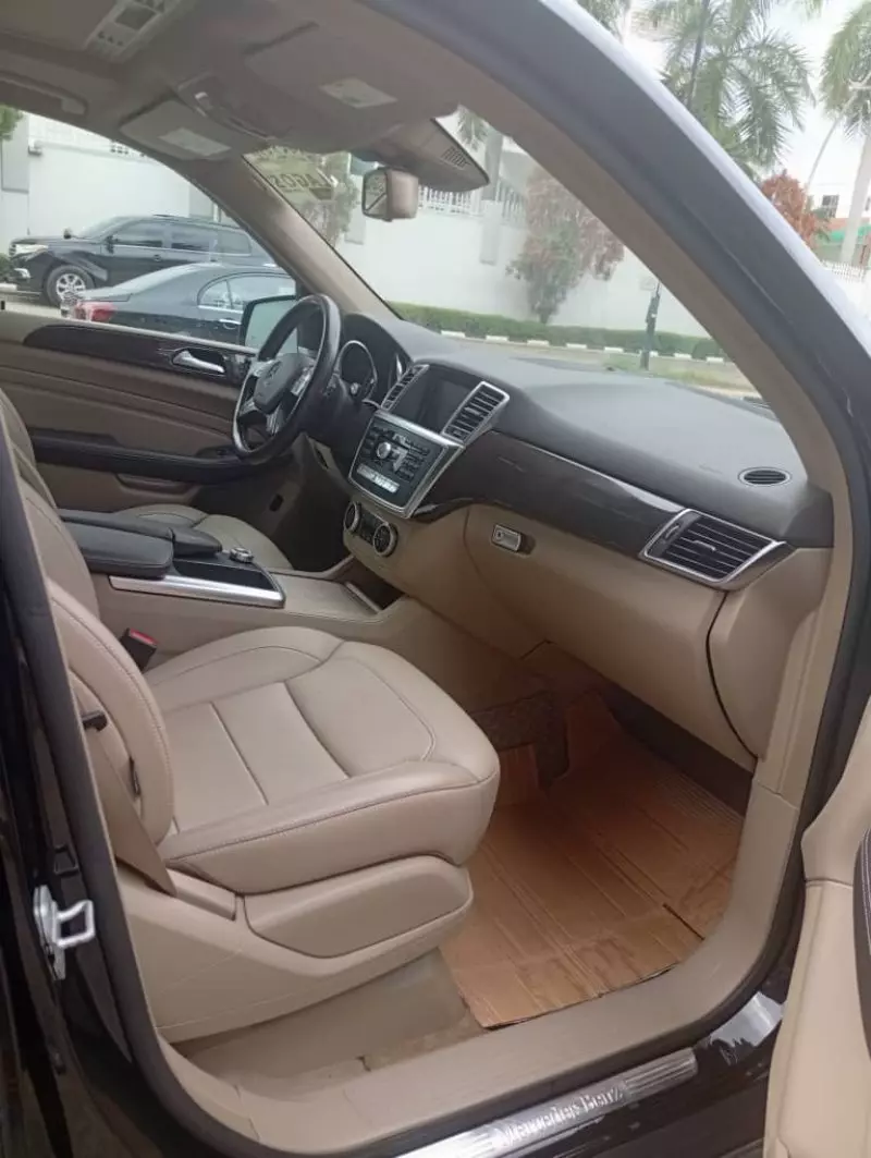 Mercedes-Benz ML 350   - 2013