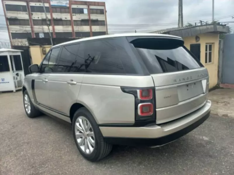 RANGE ROVER HSE LR4   - 2015