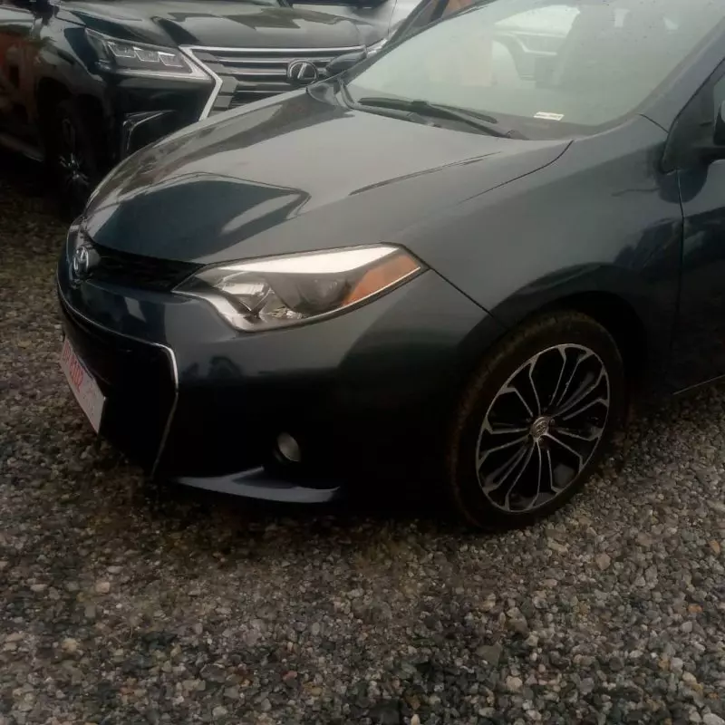 Toyota Corolla   - 2016