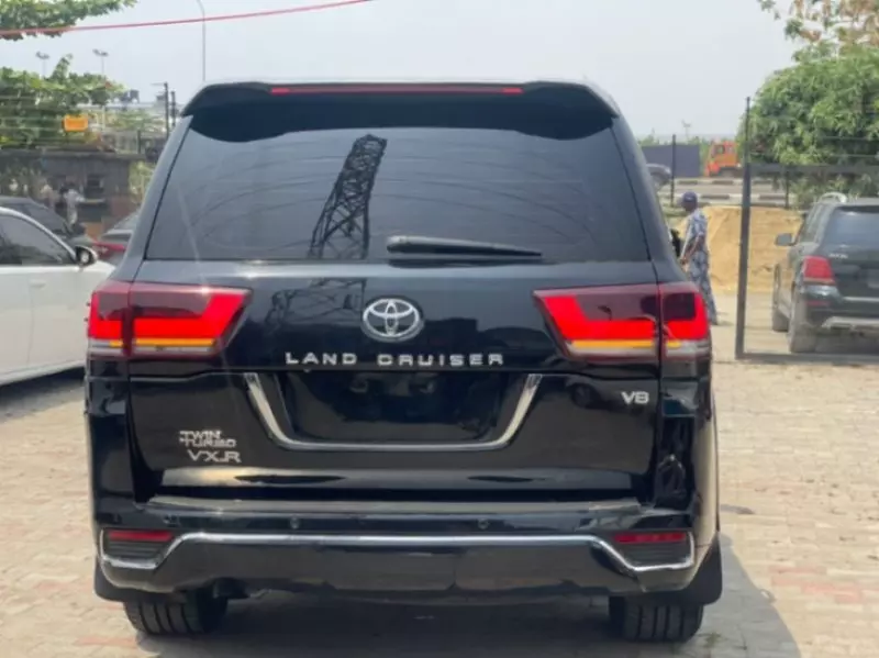 Toyota Land Cruiser Prado   - 2019