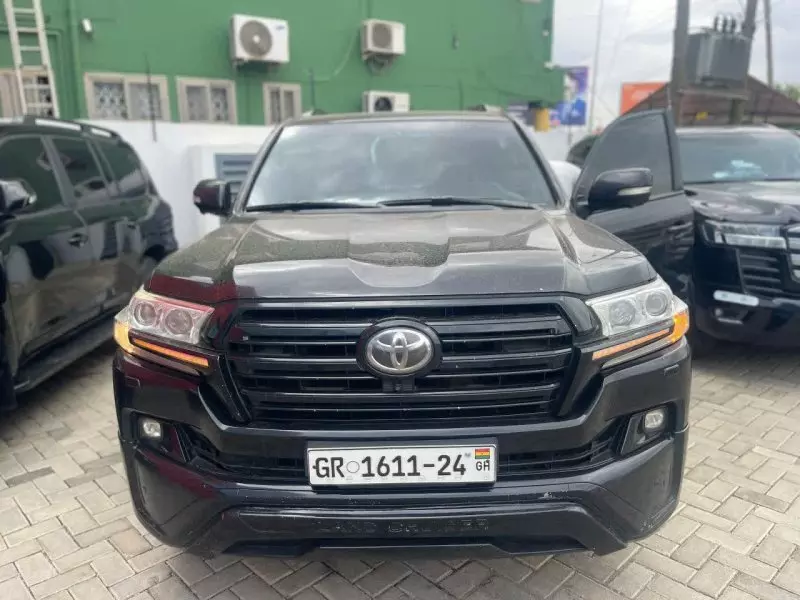 Toyota Land Cruiser   - 2018