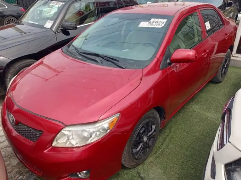 Toyota Corolla   - 2009