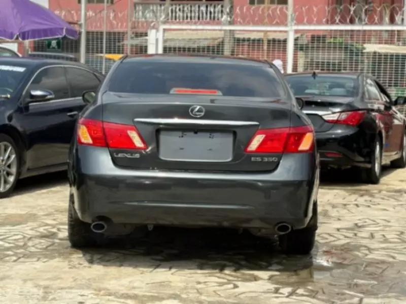 Lexus ES   - 2009