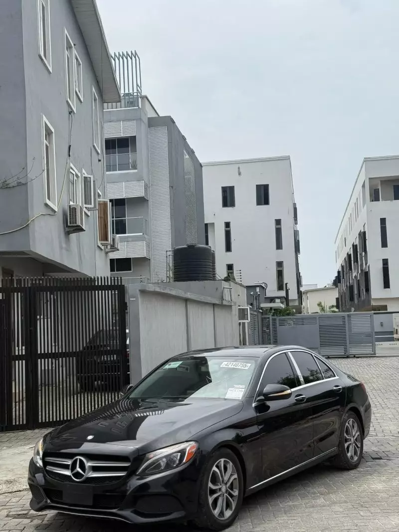 Mercedes-Benz C 300   - 2015