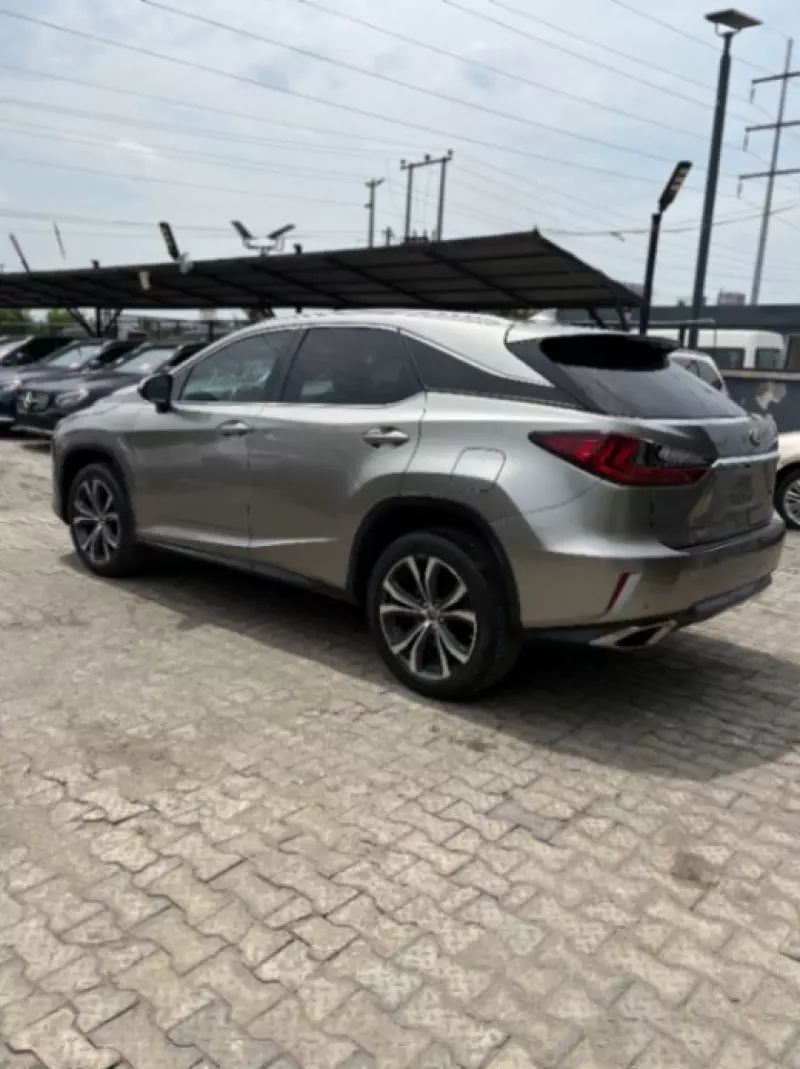 Lexus RX 350L   - 2019
