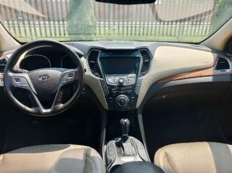 Hyundai Santa Fe   - 2013