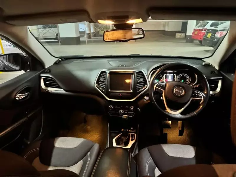 JEEP Cherokee   - 2015