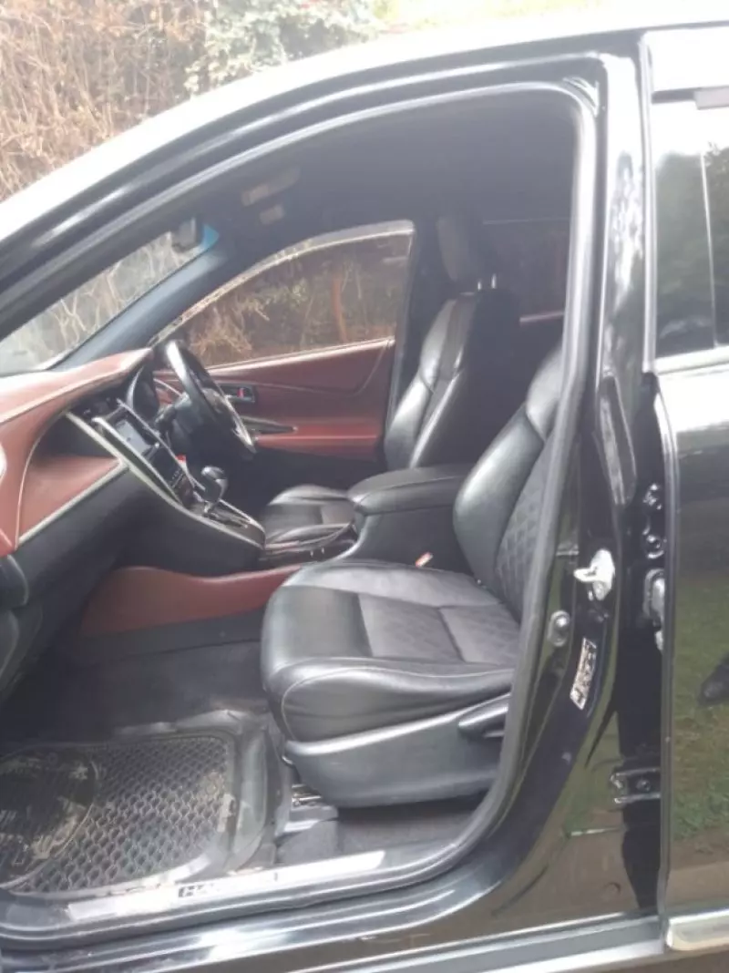 Toyota Harrier   - 2014