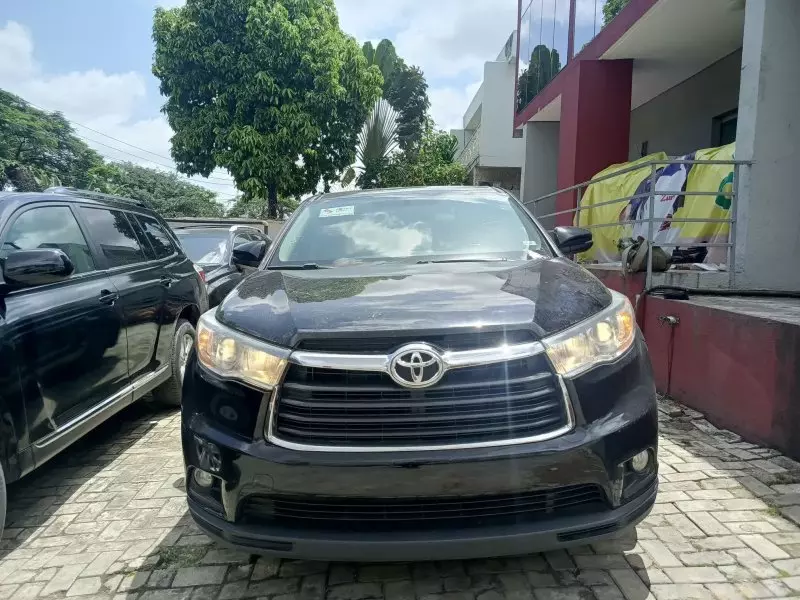 Toyota Highlander   - 2014