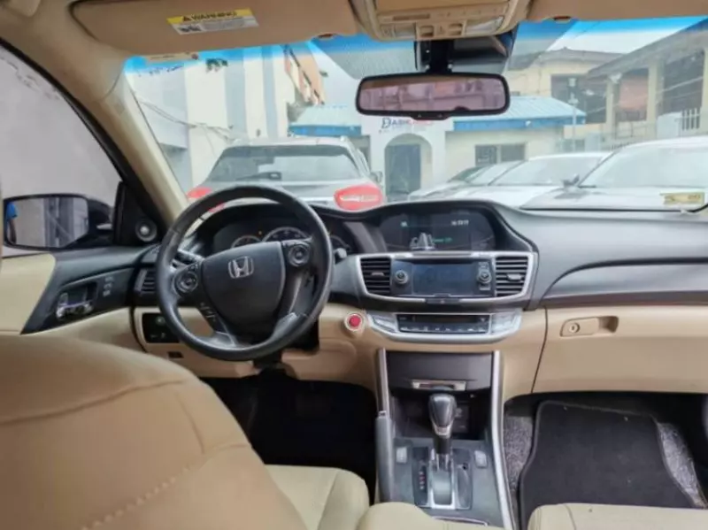 Honda Accord   - 2015