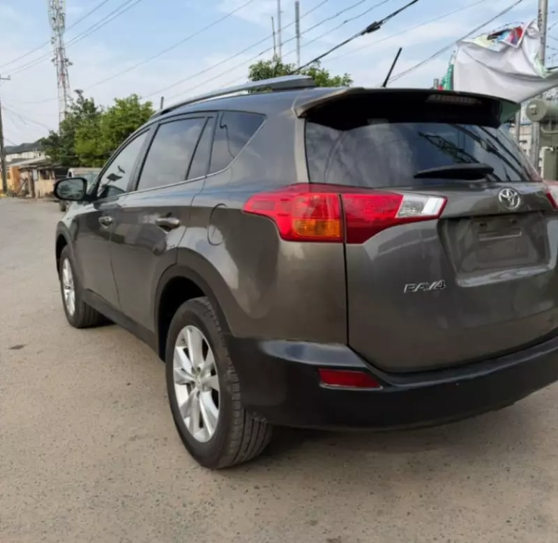 Toyota RAV4   - 2013