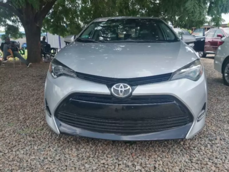 Toyota Corolla   - 2016
