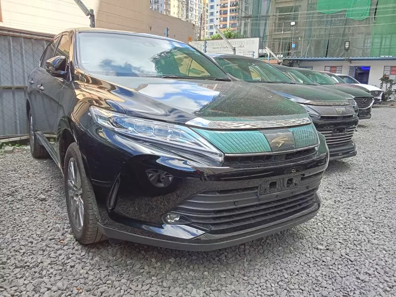 Toyota Harrier   - 2018