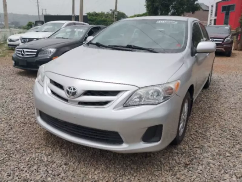 Toyota Corolla   - 2012