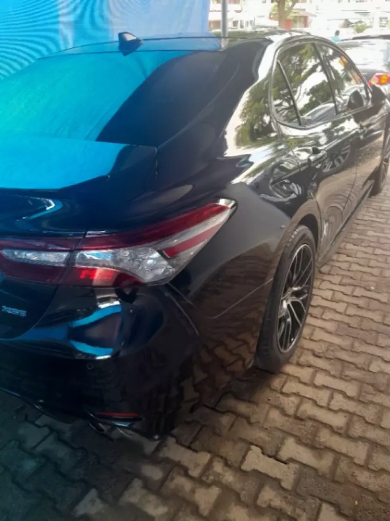 Toyota Camry   - 2018