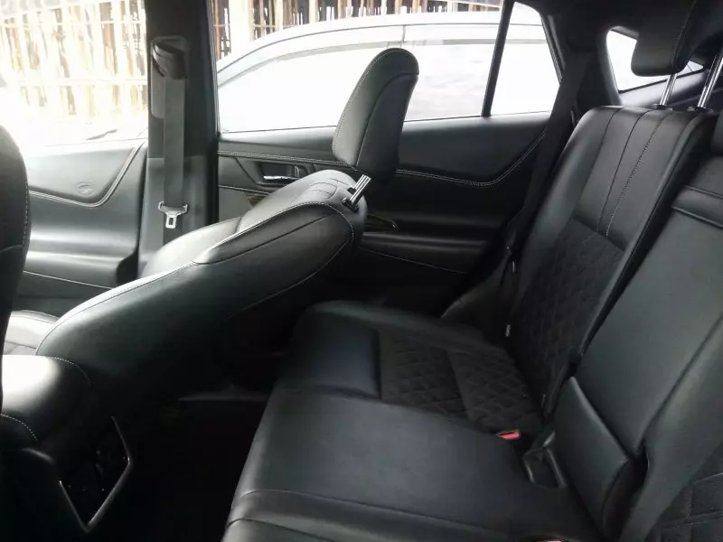 Toyota Harrier   - 2015