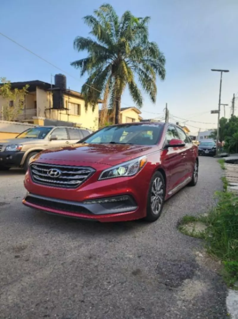 Hyundai Sonata   - 2015