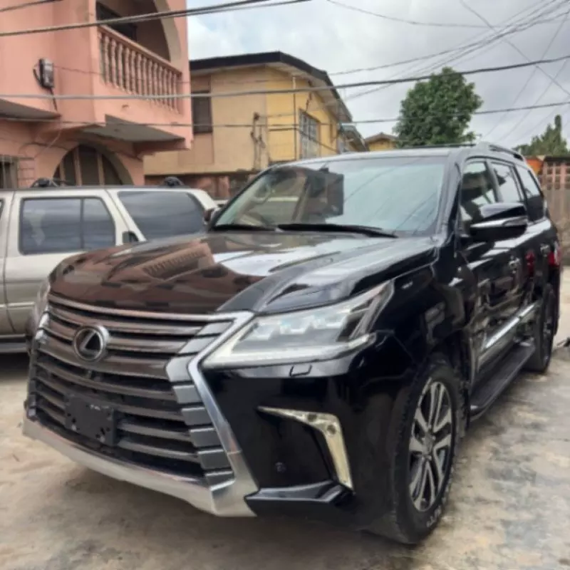 Lexus LX 570   - 2013