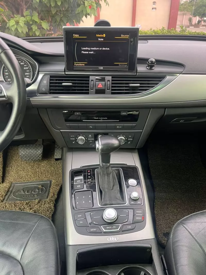 Audi A6   - 2012