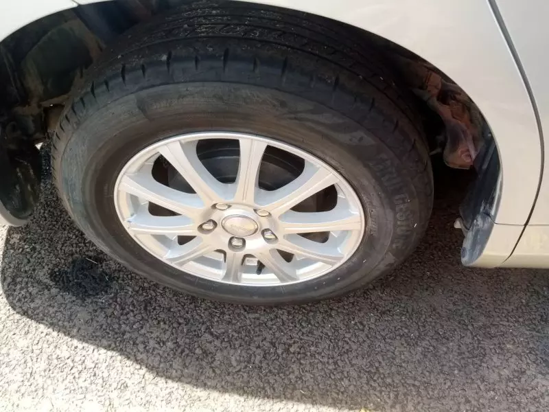 Toyota Noah   - 2012