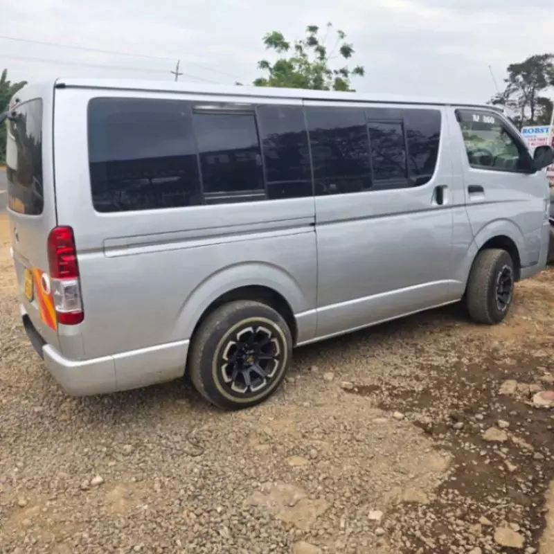 Toyota Hiace   - 2016