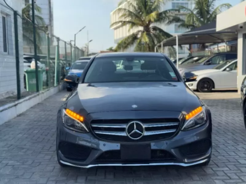 Mercedes-Benz C-class   - 2015