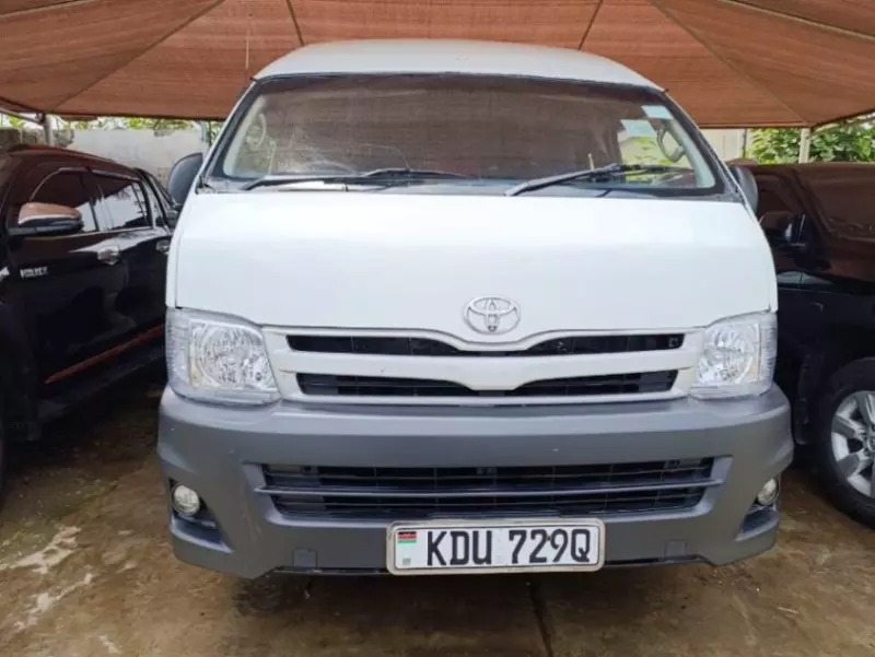 Toyota Hiace   - 2015