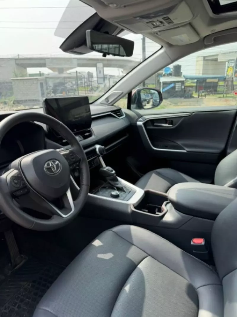 Toyota RAV4   - 2014