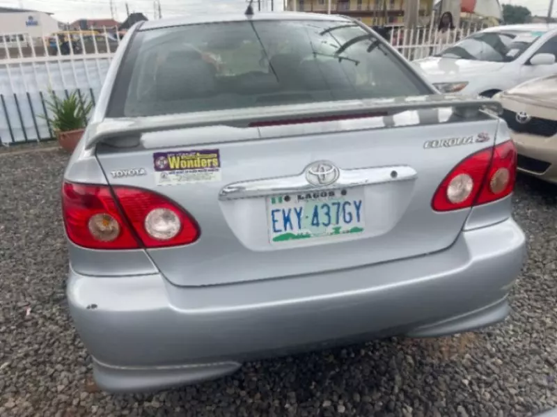 Toyota Corolla   - 2006