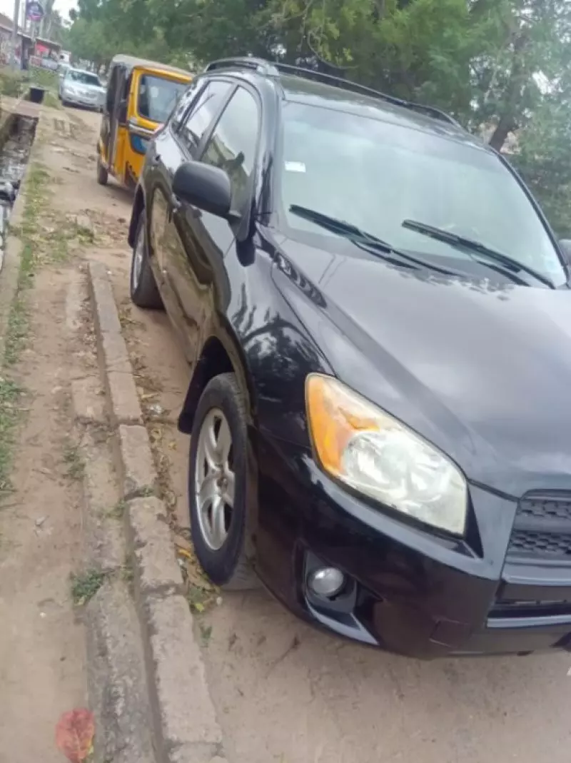 Toyota RAV 4   - 2009