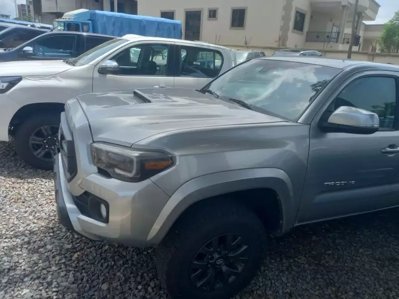 Toyota Tacoma   - 2021