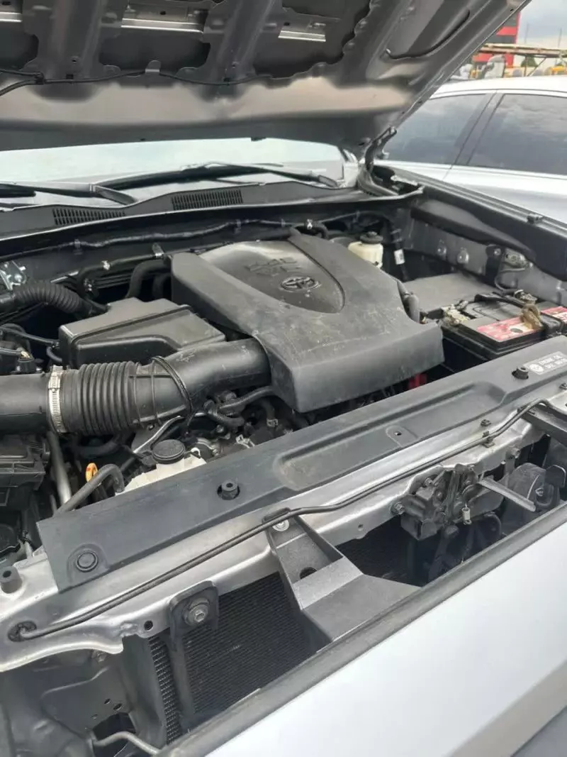 Toyota Tacoma   - 2018
