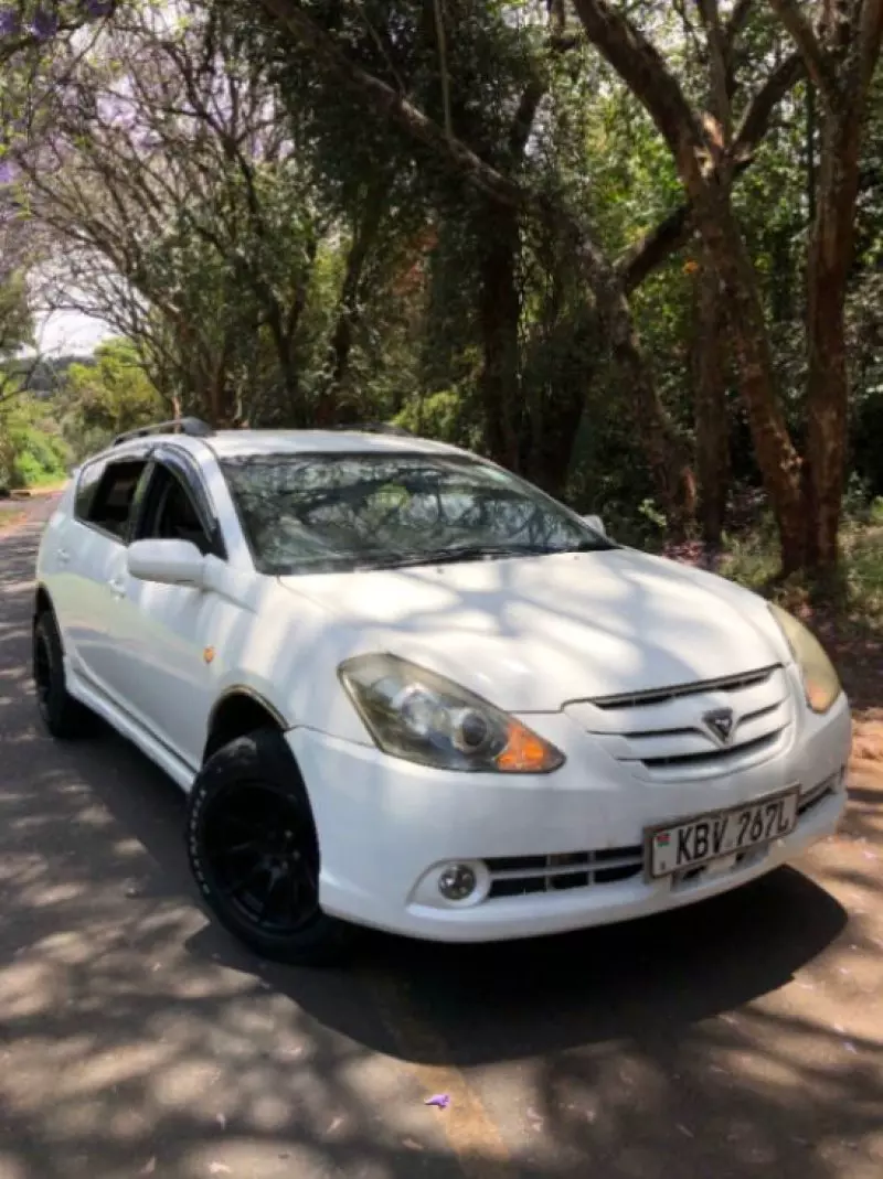 Toyota Caldina - 2005