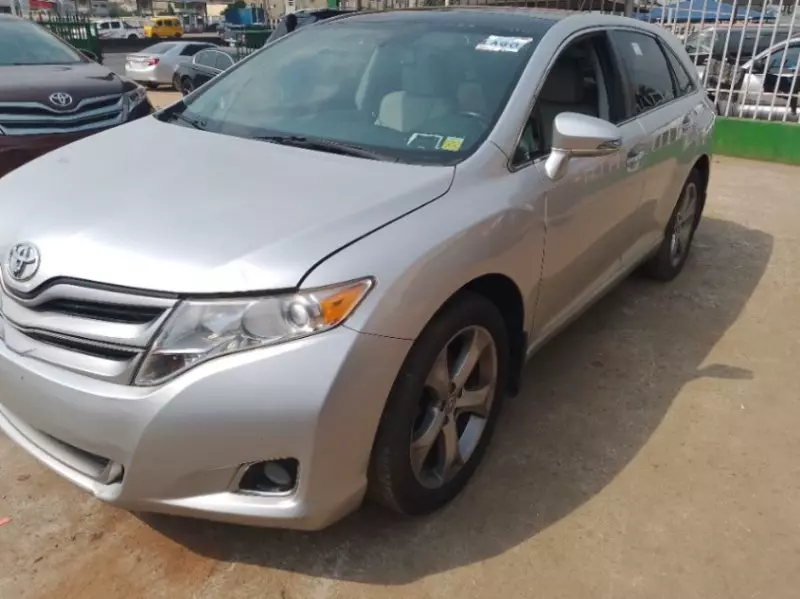 Toyota Venza   - 2014