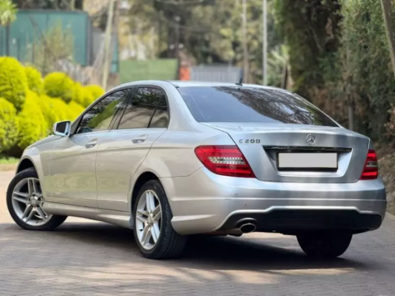 Mercedes-Benz C 200   - 2013