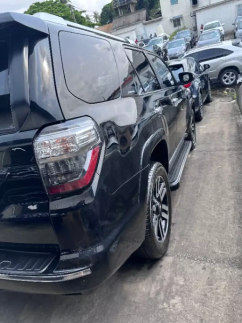 Toyota 4-Runner   - 2018